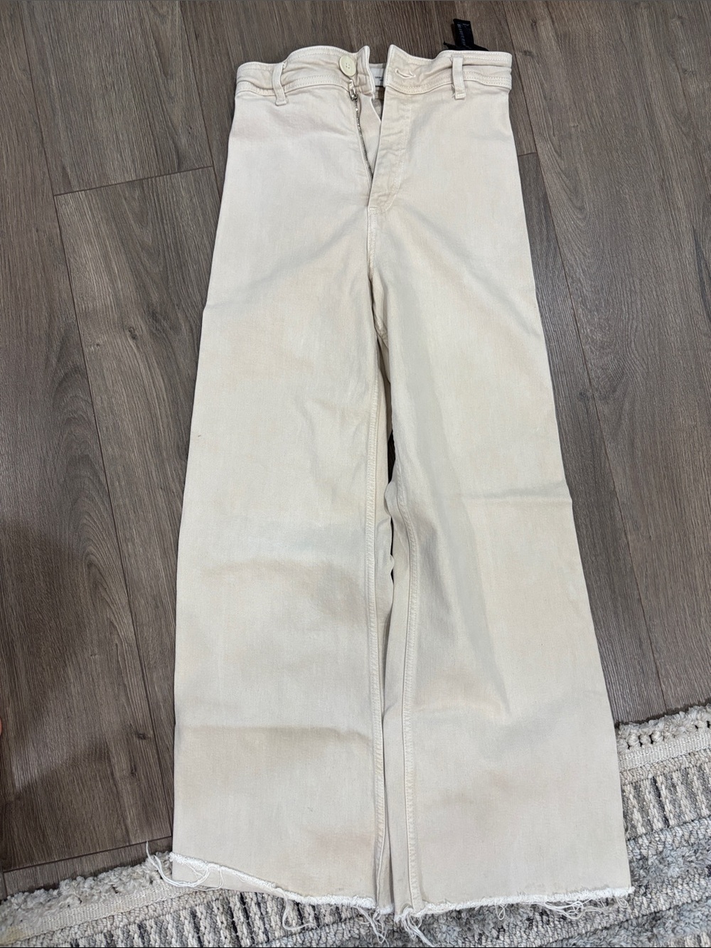Zara High-Rise Wide Leg Jeans in Off-White